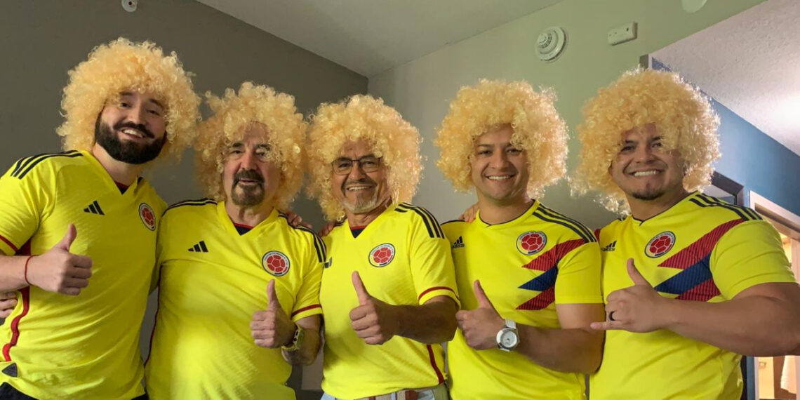 Steven Sánchez, along with his family all with the wig in honor to Pibe Valderrama, a renowned Colombian player. Photo: Steven Sánchez.