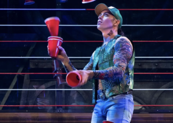 The art of sport goes beyond conventional sports, as demonstrated by the juggler Bruno Macaggi, who is part of the Cirque du Soleil Songblazers.