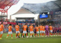 10-man Houston Dynamo FC rally back, ultimately fall 4-3 to FC Dallas on the road