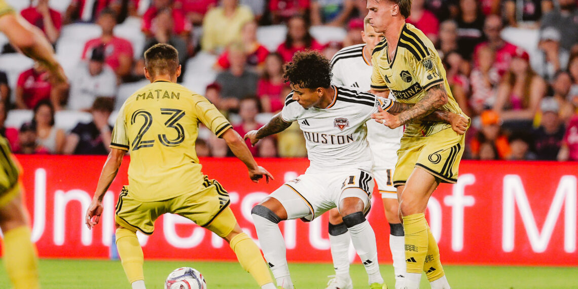 Houston Dynamo FC fall 2-1 in hard-fought match at St. Louis, ending eight-match unbeaten streak