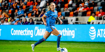 Midfielder Sarah Puntigam Signs New Contract with Houston Dash